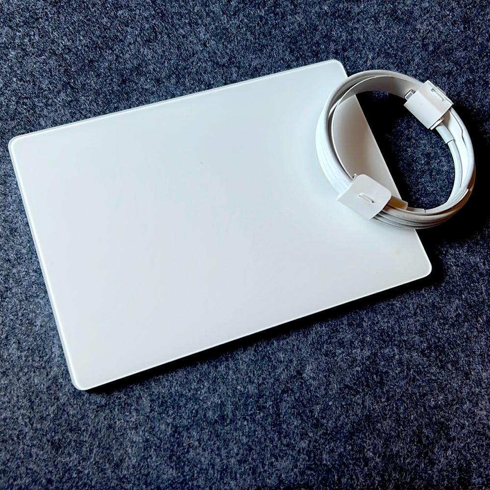 New Apple Magic Trackpad White with New Charging Cable Lightning to USB-A